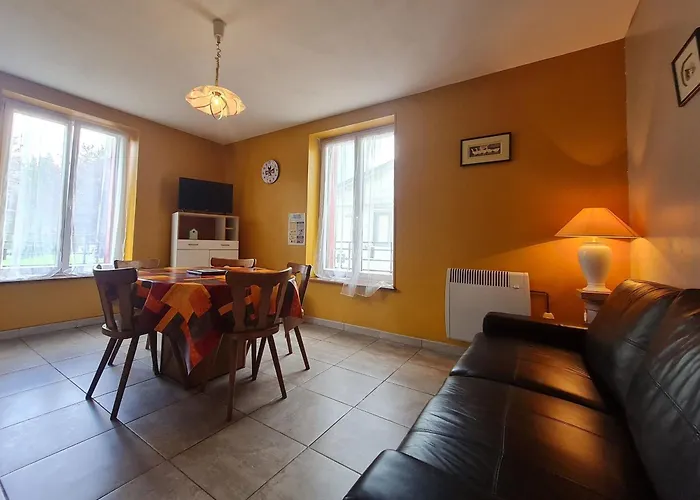 Familial Au Bord Du Canal De La Marne Au Rhin, Ideal Pour Peche Et Randonnees, Proche De Nancy - Fr-1-584-29 *